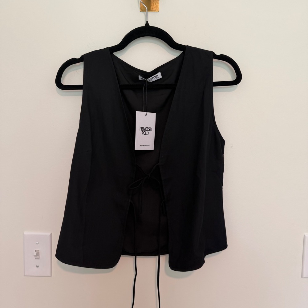 Princess Polly Awakening Tie Front Top Black Sleeveless Vest US 4 NWT